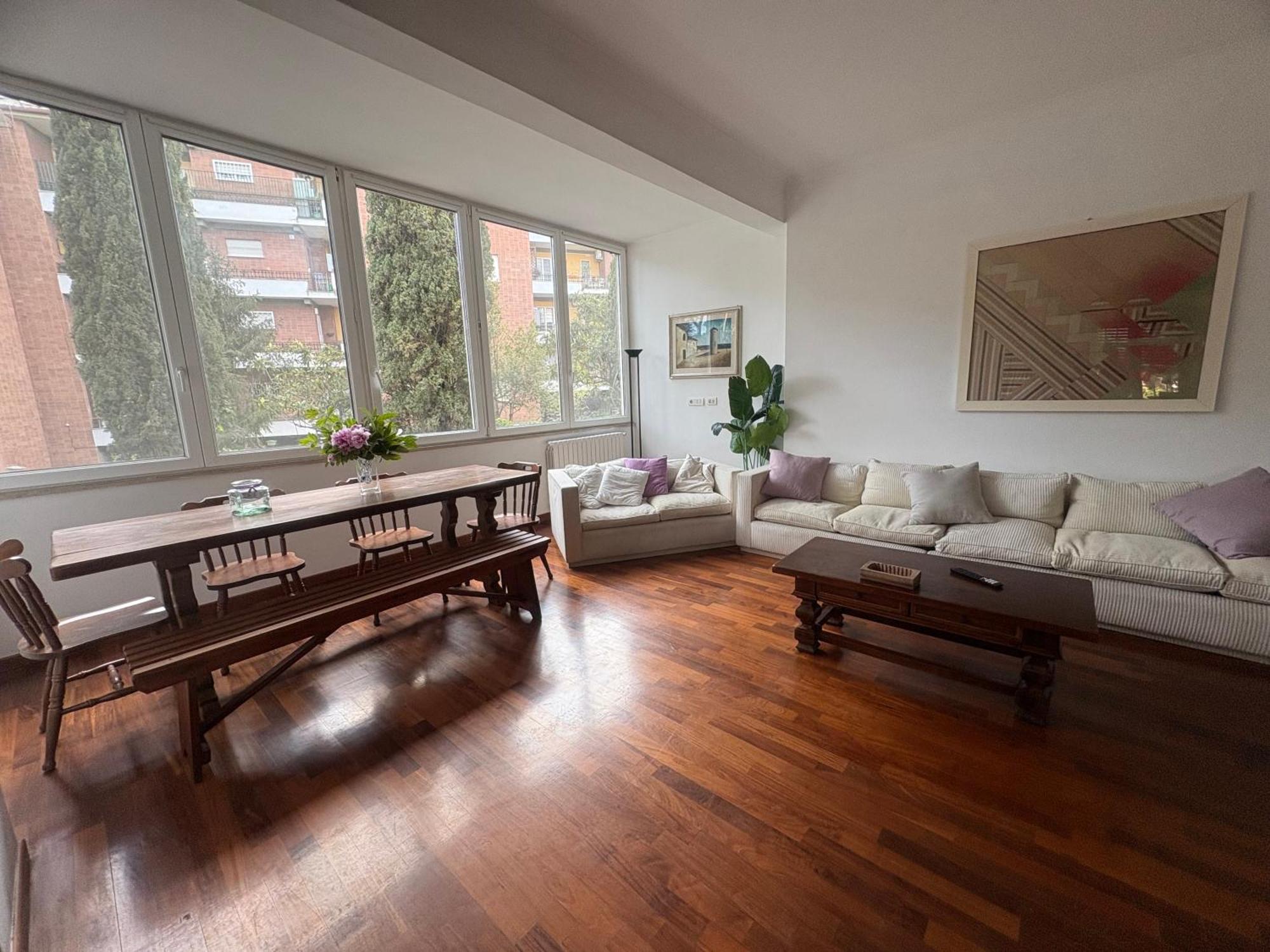 Laurina House Apartamento *